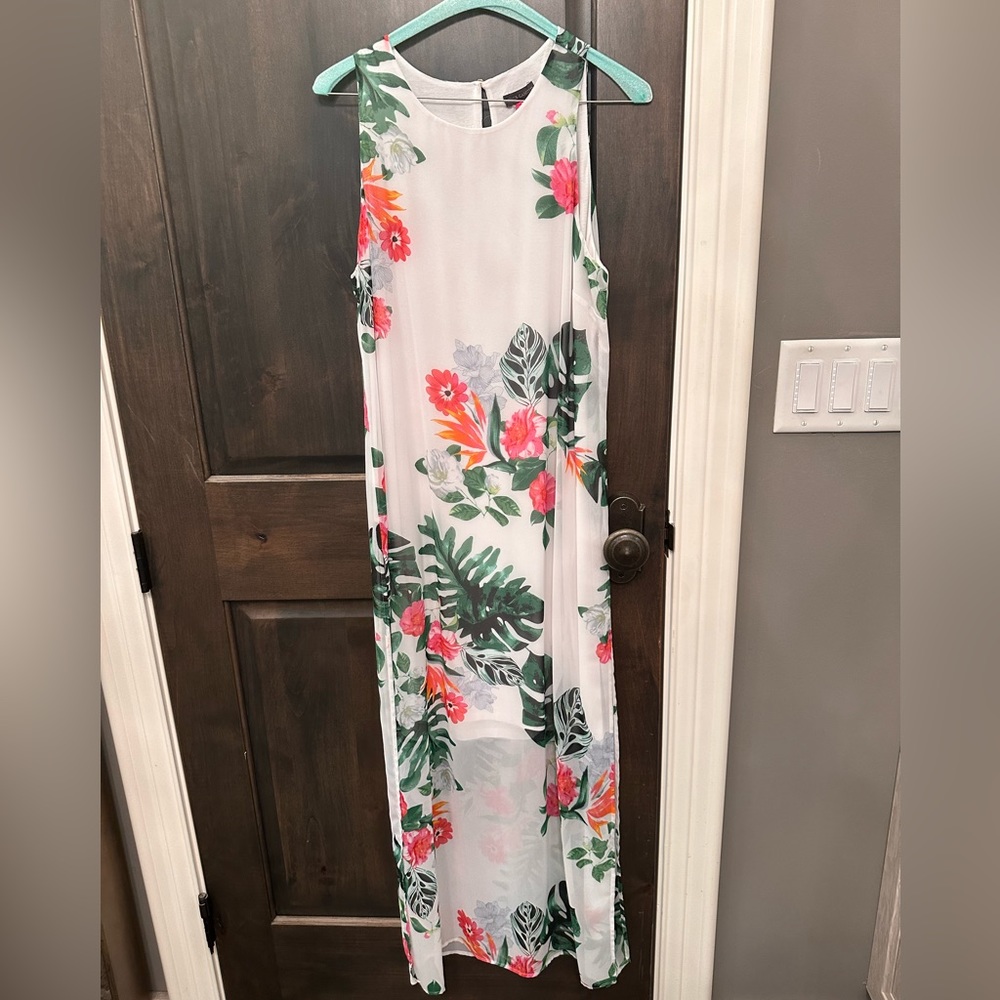 Vince Camuto tropical print maxi dress